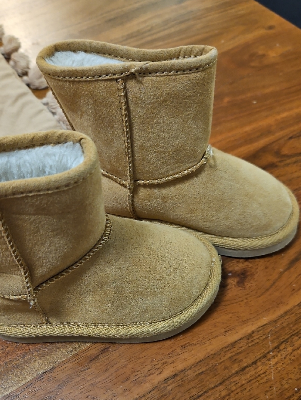 Old Navy Tan Suede Shearling Boots, 5T